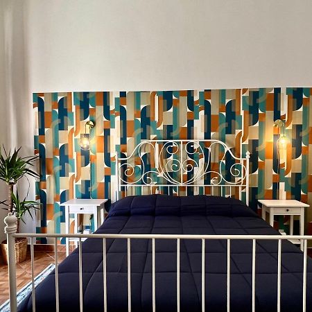 Appartamento Nel Cuore Di Napoli - Apartment In The Heart Of Неаполь Екстер'єр фото